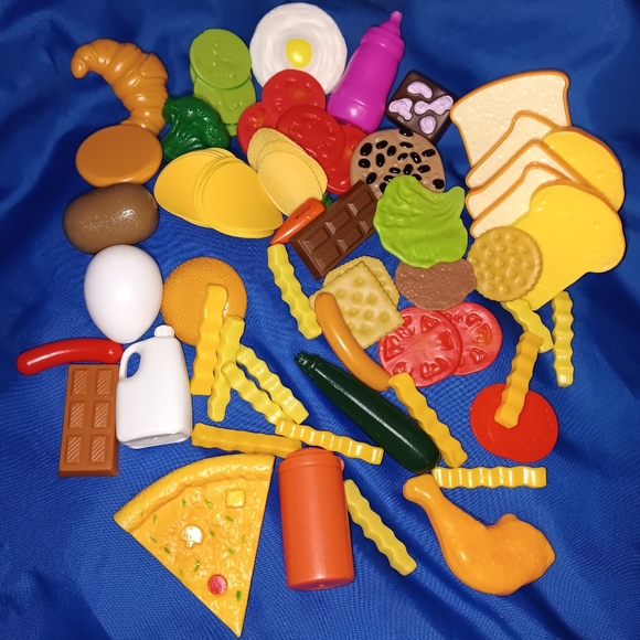Pretend Food & Kitchen Appliances~105 Piece Lot!! - Picture 2 of 4
